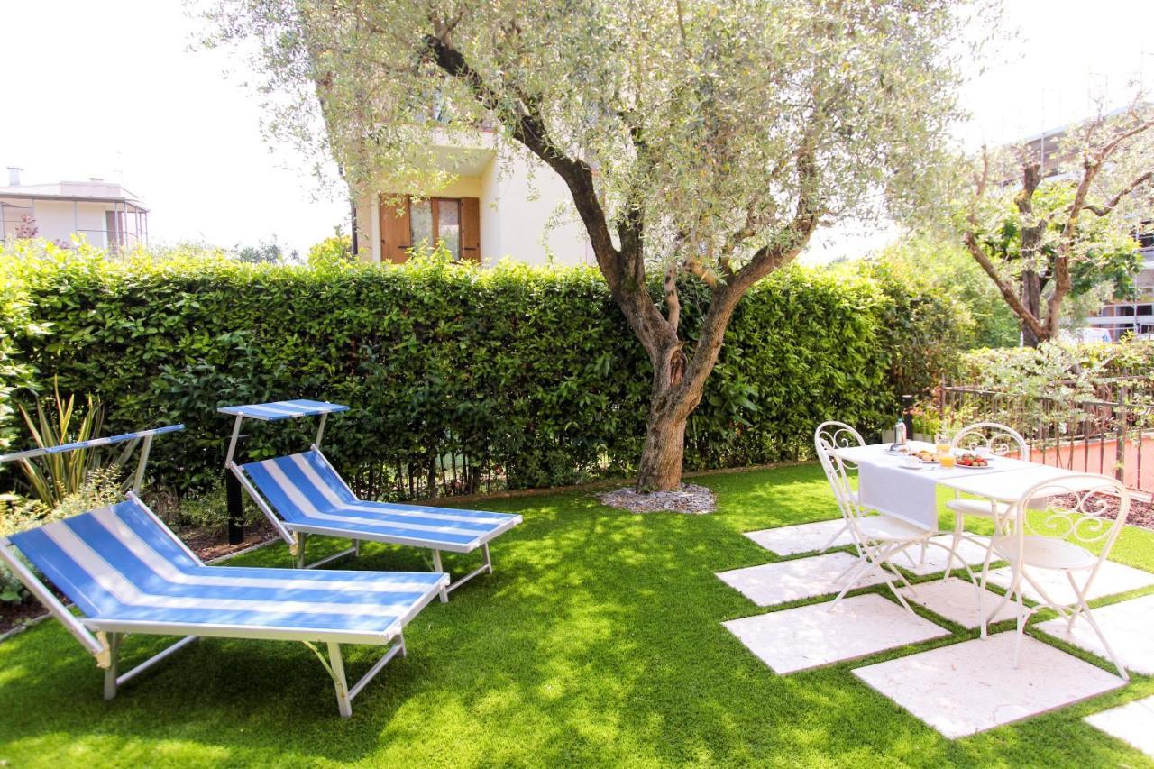 Maison Olive Desenzano del Garda Luaran gambar