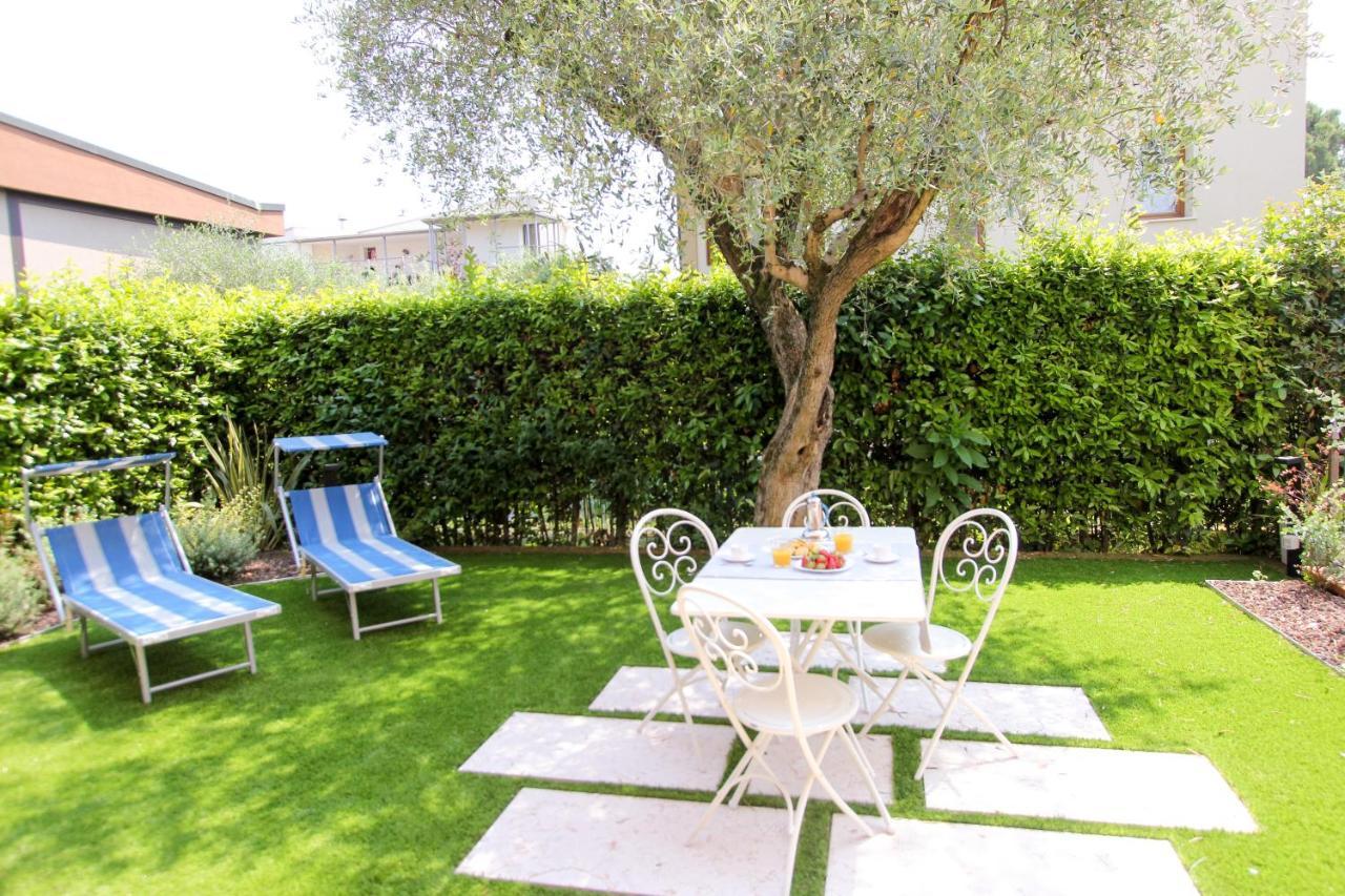 Maison Olive Desenzano del Garda Luaran gambar